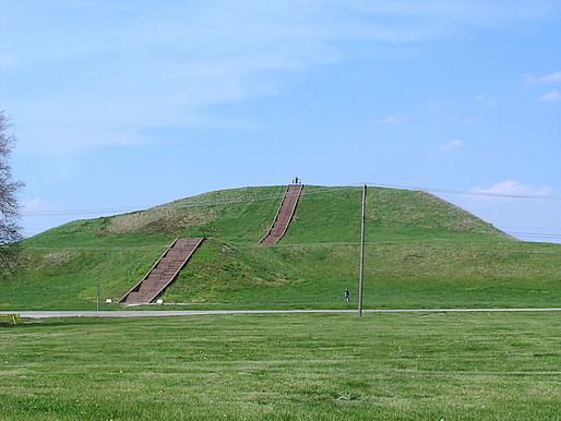 View of the Monk's Mound in Illinois, part of the proposed national park. Image courtesy of WIkimedia user Skubasteve834.