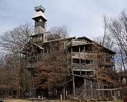 World's largest treehouse destroyed by fire