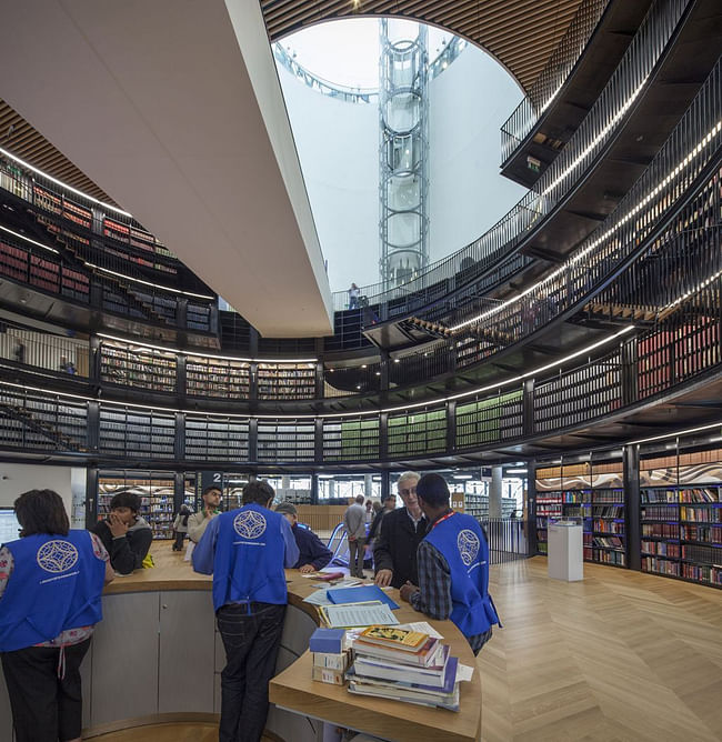 Library in Birmingham, UK by Mecanoo