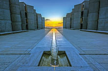 The open plaza at Salk Institute is threatened with an approved enclosed addition