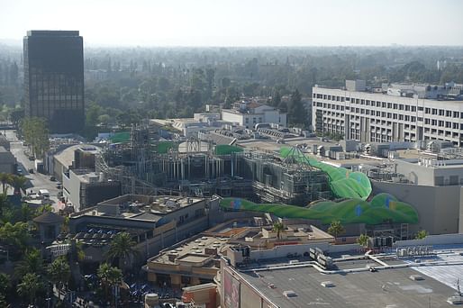 Construction progress of Super Nintendo World Hollywood as of September 2021. Image: Jeremy Thompson/<a href="https://commons.wikimedia.org/wiki/File:Super_Nintendo_World_(Universal_Studios_Hollywood)_construction_1.jpg" target="_blank">Wikimedia Commons</a> (CC BY 2.0)