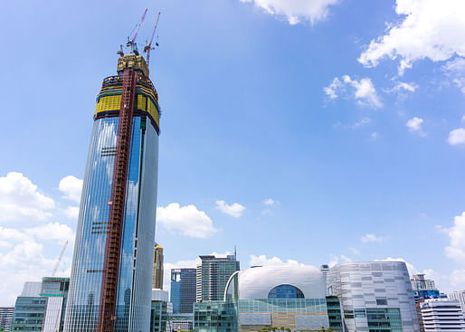 Lotte World Tower is currently under construction in Seoul and aims to become the world's sixth tallest at a height of 1,824 ft/556 m. Severe safety concerns have been troubling the project though. (Image via Wikipedia)