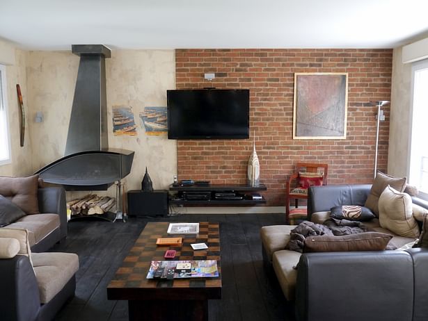 living home industrial interior design reclaimed wood bricks renovation 