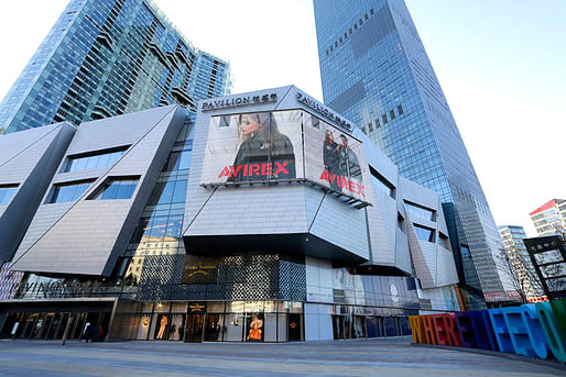 Dalian Super Mall, NBBJ Architects, Dalian, China, GKD Mediamesh. Photography © GKD USA, Inc.