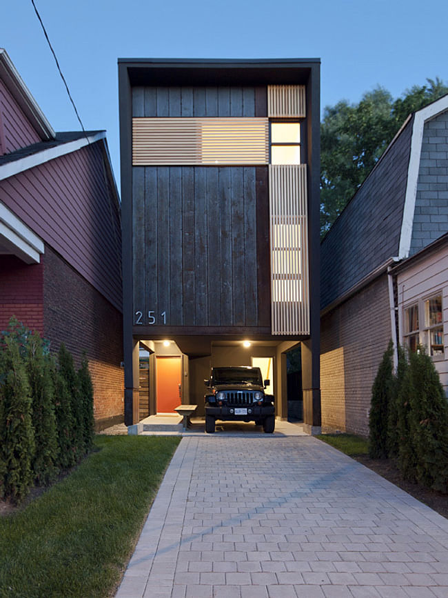 Shaft House in Toronto, Canada by rzlbd; Photo: borXu Design 