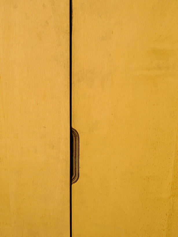 Detail, door pull at conference room, photo by Carlos Domenech