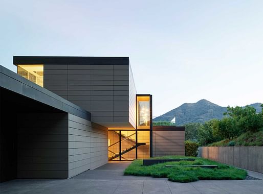 Single-Family Residential – Large (5,000 square feet and up) - Honor: Spring Road (Ross, CA) by Ehrlich Yanai Rhee Chaney Architects. Photo: Matthew Millman.