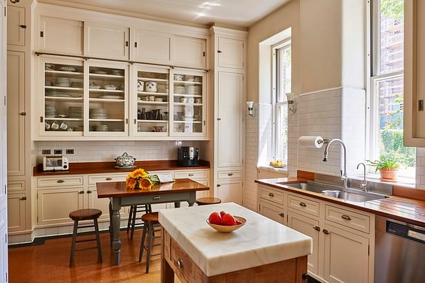 Using McKim, Mead & White’s drawings as a guide, the owners at 998 Fifth Avenue recreated a semblance of the original kitchen.