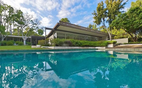 Kronish house The Richard Neutra-designed Kronish House in Beverly Hills features 6,891 square feet of living space, six bedrooms and 5 1/2 bathrooms. (Marc Angeles, Unlimited Style / July 24, 2011)