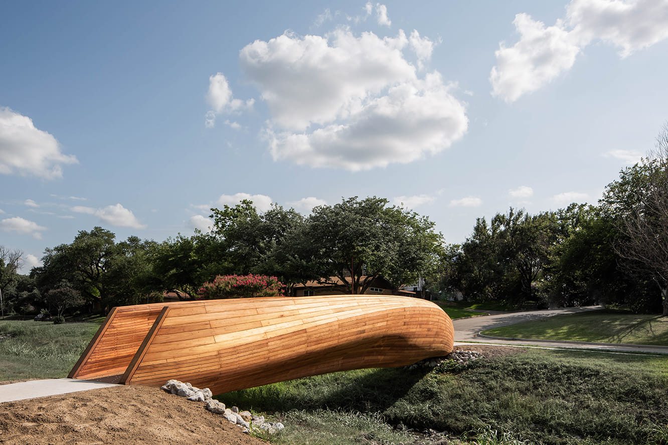Volkan Alkanoglu's new 'Drift' Pedestrian Bridge opens in Fort