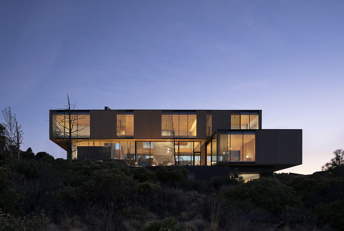 ​Tetherow Overlook House  by Hacker Architects