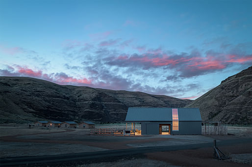 Cottonwood Canyon Experience Center, Signal Architecture + Research. Photo: Gabe Border.