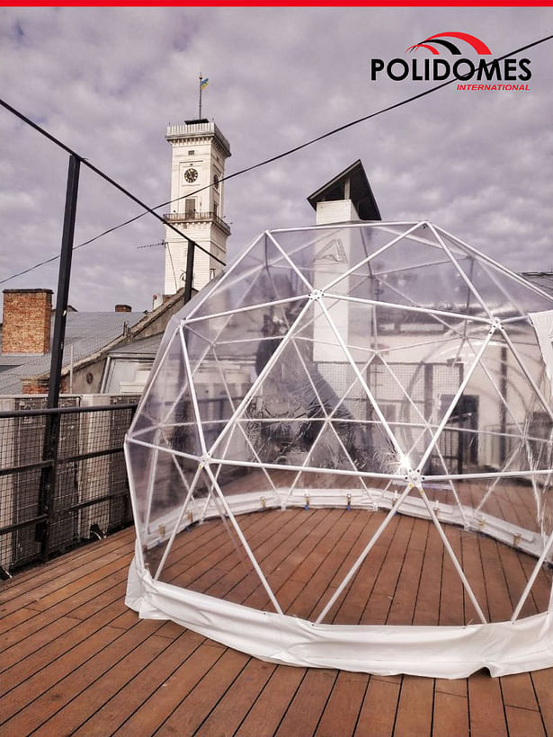 Polidomes rooftop snow globes