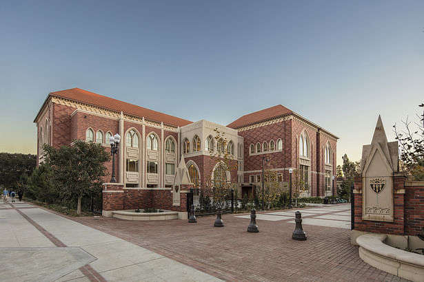 Exterior, Glorya Kaufman International Dance Center