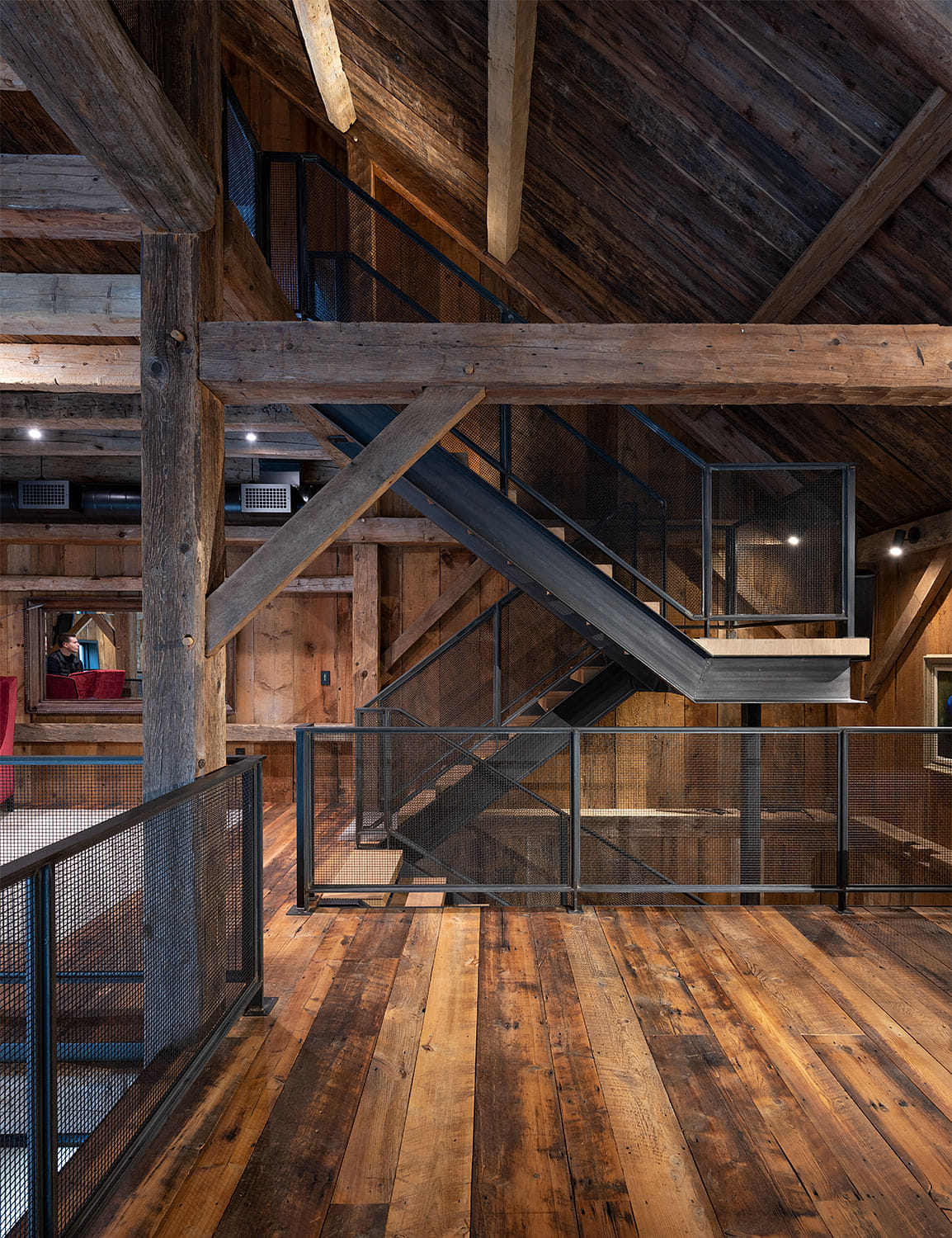 View of 34 DIY Reclaimed Wood Projects: From Scrap to Stunning - Homebnc