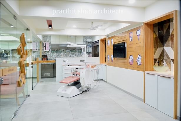 Dental Operatory Area there is main operatory with provision of two chairs and one surgical operatory with a single dental chair. There is a private consultation room and small laboratory.#dentalclinicindia #dentalphotography #dentistrylife #dentistas #clinicdesign #organicinterior #dentalofficedesign #dentalclinicinterior #clinicinteriordesign #dentalofficedecor #dentaloffice #dentallogo