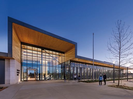 ​Singing Hills Recreation and Senior Center in Dallas by Perkins&Will. Photo by James Steinkamp Photography 