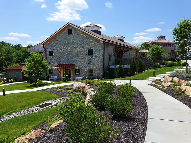Liseter Clubhouse Landscape Features