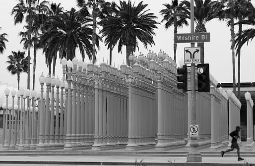 Chris Burden's “Urban Lights” sculpture at LACMA. Photo: Jimmy Baikovicius/<a href="https://www.flickr.com/photos/jikatu/8678133232"target="_blank">Flickr</a>.