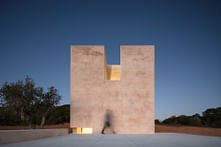 Álvaro Siza Vieira completes off-grid, minimalist chapel in Portugal
