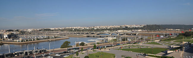 Rabat-Salé Urban Infrastructure Project: General view of the bridge. AKAA / Marc Mimram