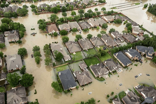 Houston homes during Hurricane Harvey in August 2017. Image: @ohcami_ via Twitter