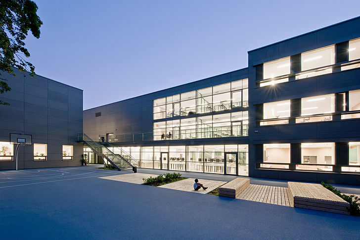 Schoolyard (Photo: Hertha Hurnaus)