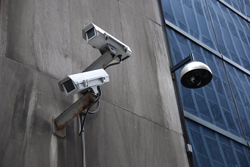 Surveillance in NYC's financial district. Image: Jonathan McIntosh/<a href="https://www.flickr.com/photos/jonathanmcintosh/3744953433/in/gallery-95141941@N03-72157633315377883/">Flickr</a> (CC BY-SA 2.0)