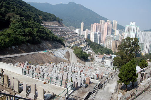 View of the Follow Holy Cross Catholic Cemetery in Chai Wan, Hong Kong. Image courtesy of Flickr user Rob Young.