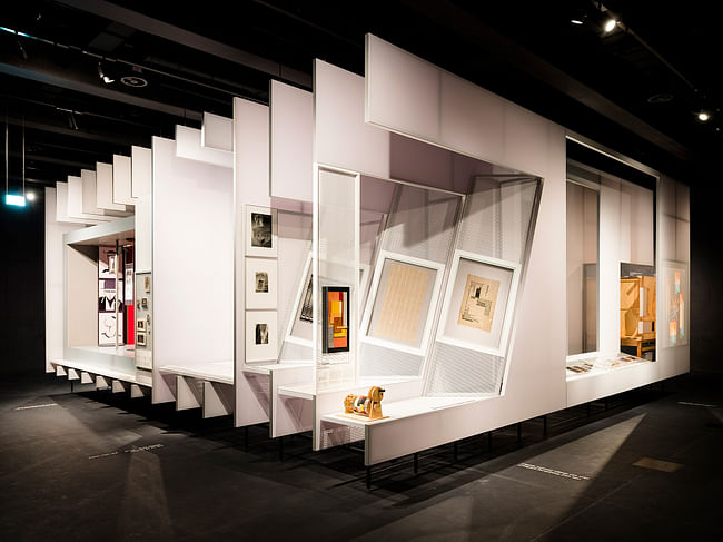 Exhibition Versuchsstätte Bauhaus. The Collection. Courtesy Stiftung Bauhaus Dessau / Foto: Thomas Meyer / OSTKREUZ, 2019
