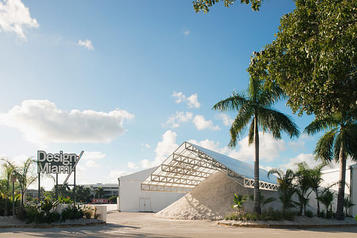 Garrett Ricciardi and Julian Rose of Formlessfinder: Tent Pile, Miami, FL, 2014. Image courtesy Formlessfinder.