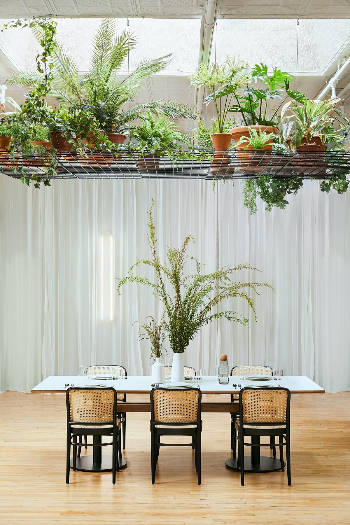 Tasting Table | FLOAT STUDIO | Archinect