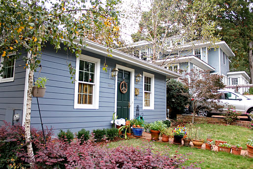 An accessory dwelling unit, aka a 'granny flat', in Raleigh, North Carolina. Image via intentionallysmall.com
