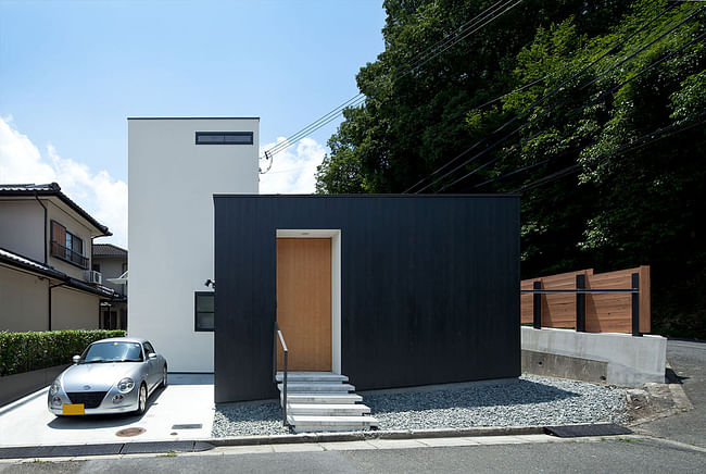 NIU House in Ikoma, Nara, Japan by Yoshihiro Yamamoto; Photo: Yohei Sasakura / SASANOKURASHA