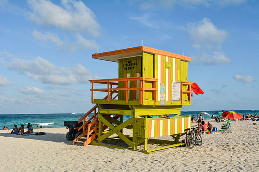 A colorful lifeguard tower in Miami Beach, FL. Photo: erikccooper/<a href="https://www.flickr.com/photos/60199688@N08/29878976870">Flickr</a>.