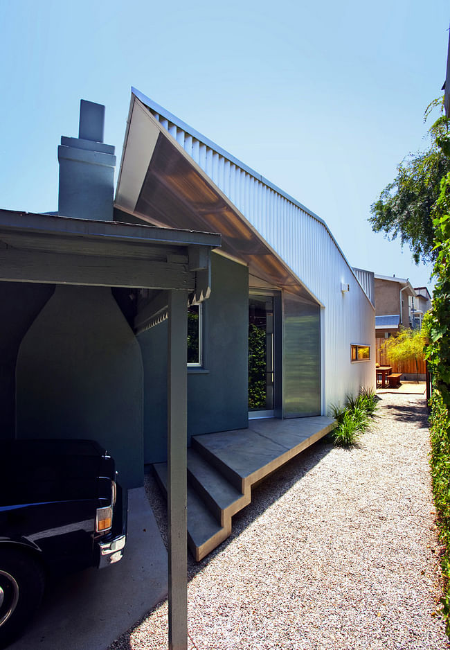 Edgewater Residence in Los Angeles, CA by Formation Association; Photo: Josh White
