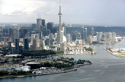 Image: <a href="https://commons.wikimedia.org/wiki/File:Toronto_Downtown_Aerial_September_2010.jpg">Wikimedia Commons</a> (CC BY 2.0)