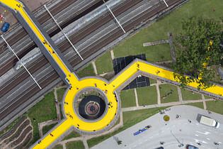 Follow the yellow wooden road into Rotterdam's new Luchtsingel pedestrian park