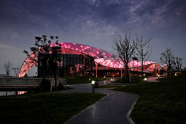 Night view of art pavilion. Photo: Ryuji Miya. Image courtesy of Chris Y.H. Chan