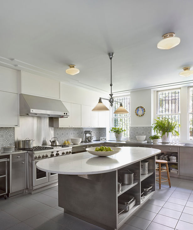 New Art Deco kitchen for a 1930's classical townhouse