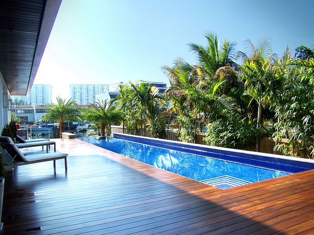 Pool deck, infinity edge pool