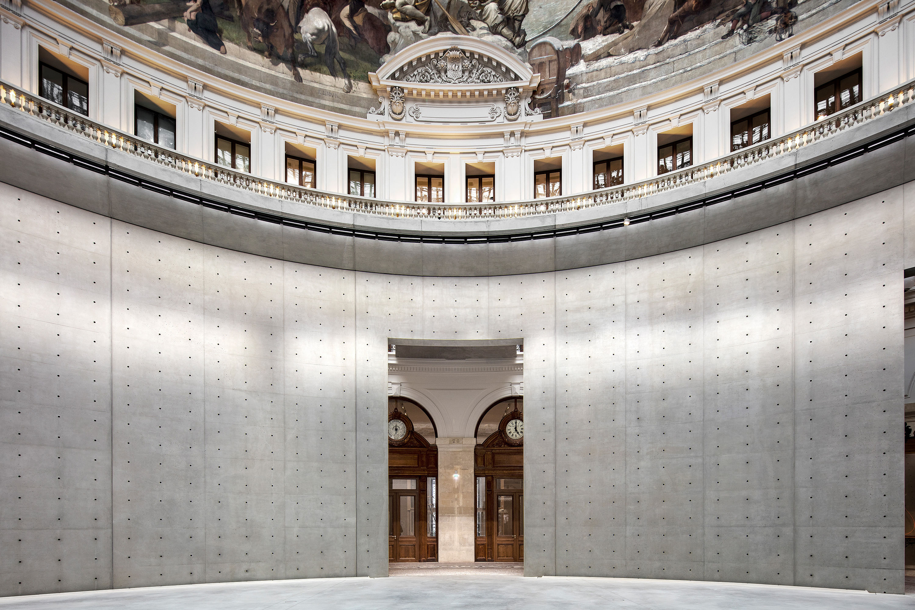洋書 Tadao Ando for Francois Pinault Tadao Ando to design a museum inside a former Paris stock