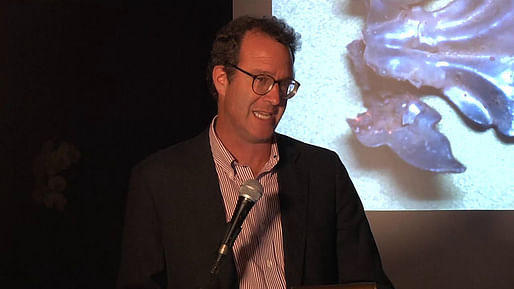 Blair Kamin during a Harvard Club of Chicago lecture in 2013. Image via Nieman Foundation for Journalism at Harvard on YouTube.