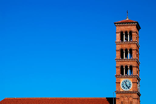 St. Andrew's Church in Old Town Pasadena. Image © <a href="https://flic.kr/p/drrLyU">Flickr user Steven Bevacqua (CC BY-NC-ND 2.0)</a>