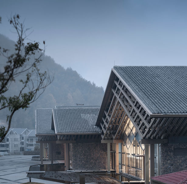 the building communicates with the traditional architecture on the scale ©YAO Li