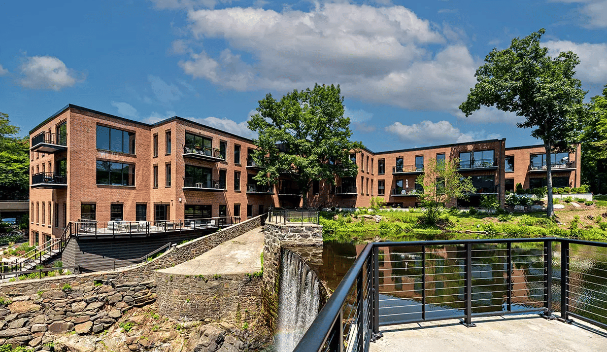Stunning Vintage Apartment Building Conversion Projects image
