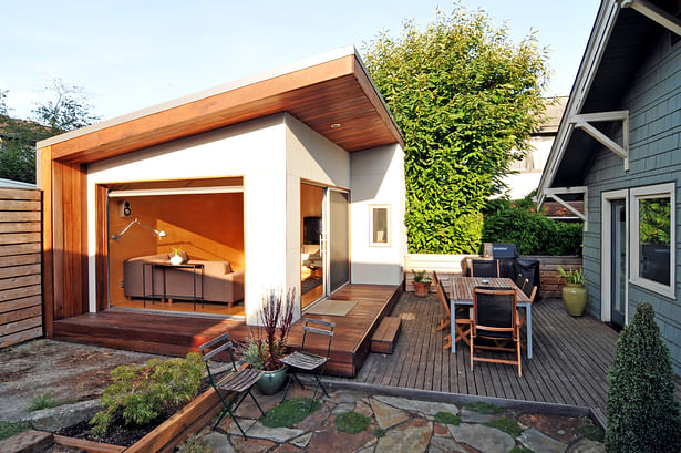 Seattle Backyard Office (Photo: Nataworry Photography)