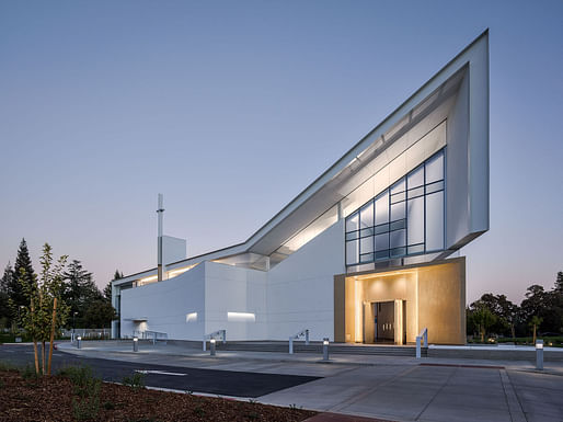 Jesuit High School Chapel in Carmichael, CA by hplusf design lab. Photo: Joe Fletcher.