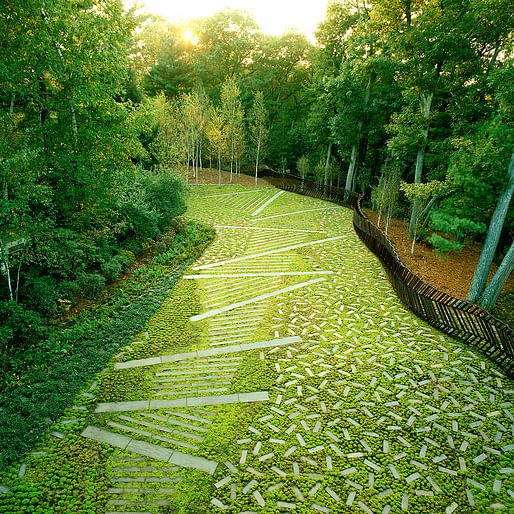 Farrar Pond Garden by Mikyoung Kim Design. Project partner: Schwartz Silver Architects. Photo: Christopher Baker.