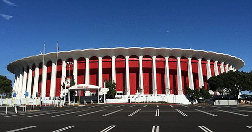 View of the Forum arena in Inglewood, California, designed by Charles Luckman & Associates in 1967. Image courtesy of Wikimedia Commons / Ritapepaj.